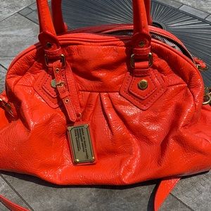 Mark Jacobs ORANGE  PATENT LEATHER detachable cross body